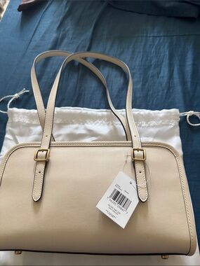 Classic Cream Shoulder Tote - Women's Bag